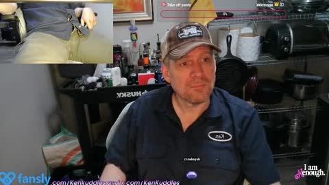 Snapshot of kenkuddles chatting on 01.10.25 Ken Kuddles online show from 01.10.25