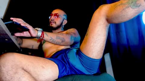 Snapshot of kenllyhot chatting on 01.04.25 Kenlly online show from 01.04.25