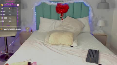 kentha_mitchells online show from 12.15.24