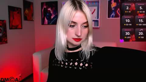 Snapshot of kerry_derry chatting on 10.11.25 kara online show from 10.11.25