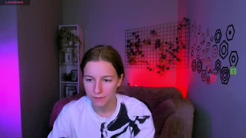 Snapshot of kerry_derry chatting on 10.14.25 kara online show from 10.14.25