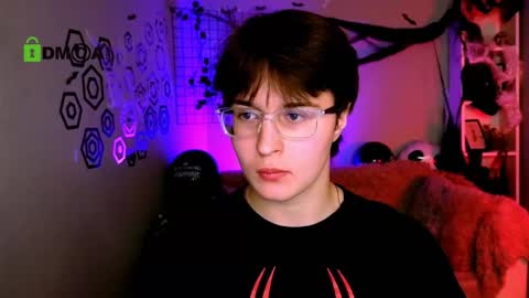 Snapshot of kerry_derry chatting on 10.31.25 kara online show from 10.31.25