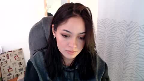 Snapshot of khal_girl chatting on 02.11.25 Liss online show from 02.11.25