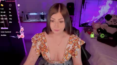 Snapshot of khionebesset chatting on 01.15.25 Khi. online show from 01.15.25