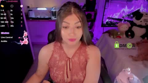 Snapshot of khionebesset chatting on 01.23.25 Khi. online show from 01.23.25