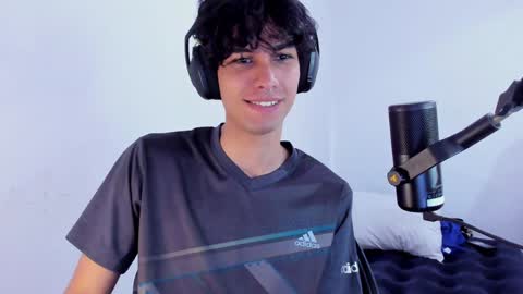 khozler_ online show from 12.11.24