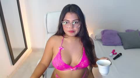 Kiara Evans online show from 01.28.25