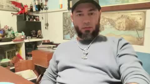 Snapshot of kicker_of_elves chatting on 11.07.25 kicker_of_elves online show from 11.07.25