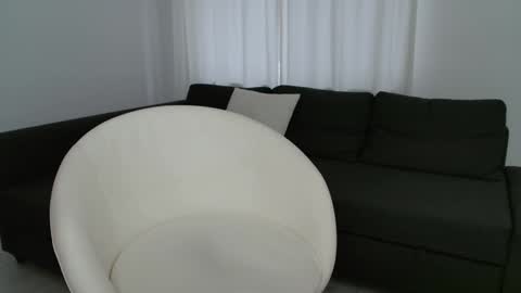 Snapshot of kiki_akai chatting on 12.09.24 Ada online show from 12.09.24