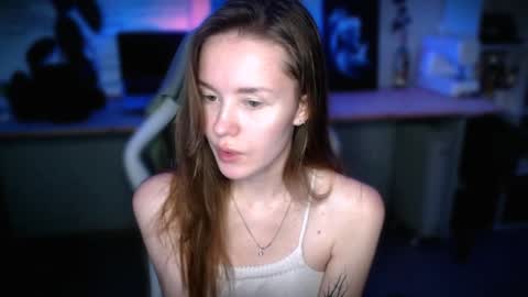 Snapshot of kikies_ chatting on 12.06.24 Mika and Miranda online show from 12.06.24