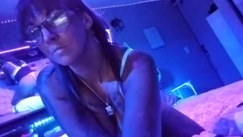 Snapshot of kikilovespartylights chatting on 09.17.25 kikilovespartylights online show from 09.17.25