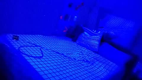 Snapshot of kikilovespartylights chatting on 10.05.25 kikilovespartylights online show from 10.05.25