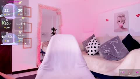 Snapshot of kim_ev chatting on 01.29.25 Kim online show from 01.29.25