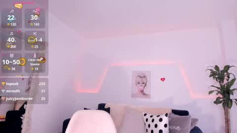 Snapshot of kim_ev chatting on 03.05.25 Kim online show from 03.05.25