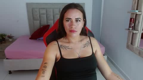 Snapshot of kim_fiori chatting on 11.17.25 Kimberly online show from 11.17.25