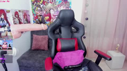 Snapshot of kim_morgan1_ chatting on 02.13.25 kim online show from 02.13.25