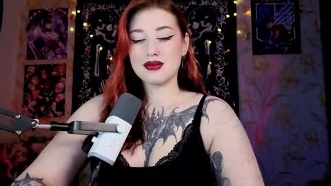 Hi Im Kimberly but u can call me Kim. Turn on ur sound i love to talk and moan online show from 10.20.25