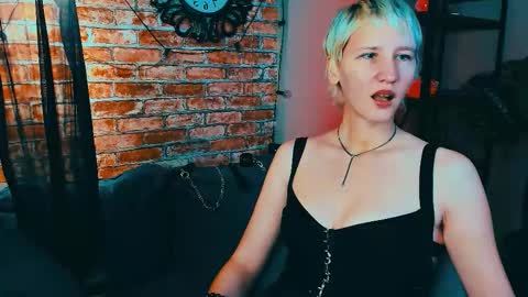 Kim online show from 10.19.25
