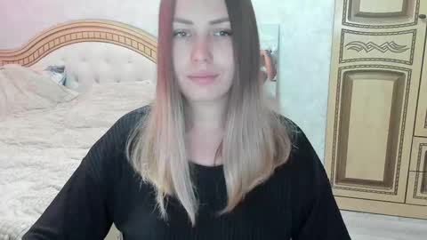 Snapshot of kimiacandy chatting on 10.27.25 Albina sexy online show from 10.27.25