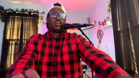 Snapshot of kingcorbra chatting on 12.07.24 KC online show from 12.07.24