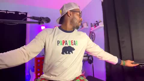 Snapshot of kingcorbra chatting on 03.10.25 KC online show from 03.10.25