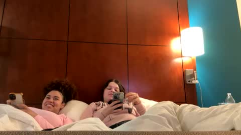 Snapshot of kinkykittyy1 chatting on 11.17.25 kinkykittyy1 online show from 11.17.25