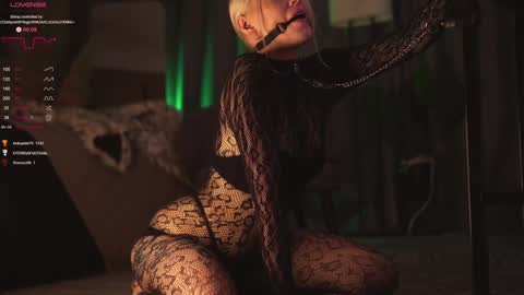 Snapshot of kinkylina_ chatting on 12.02.24 kinkylina_ online show from 12.02.24