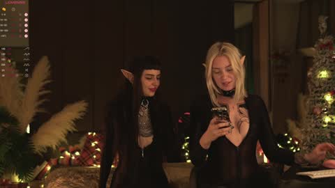 Snapshot of kinkylina_ chatting on 12.26.24 kinkylina_ online show from 12.26.24