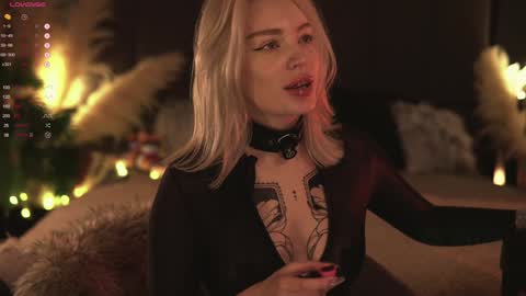 Snapshot of kinkylina_ chatting on 01.20.25 kinkylina_ online show from 01.20.25