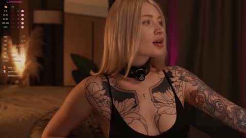 Snapshot of kinkylina_ chatting on 01.29.25 kinkylina_ online show from 01.29.25