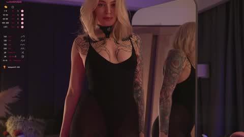 Snapshot of kinkylina_ chatting on 01.31.25 kinkylina_ online show from 01.31.25