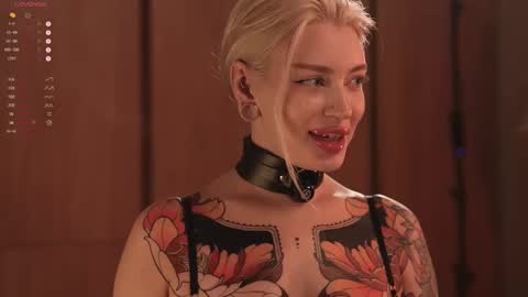 Snapshot of kinkylina_ chatting on 03.08.25 kinkylina_ online show from 03.08.25