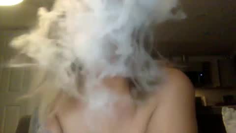 Snapshot of kissahsins chatting on 09.16.25 Kissah Kreampuff online show from 09.16.25