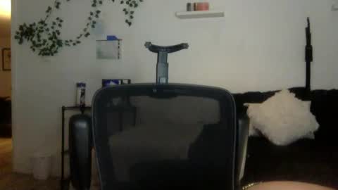 Snapshot of kissahsins chatting on 09.23.25 Kissah Kreampuff online show from 09.23.25