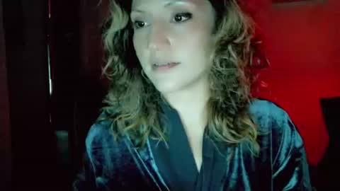 Snapshot of kissahsins chatting on 11.08.25 Kissah Kreampuff online show from 11.08.25