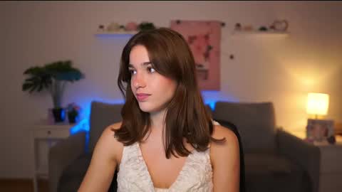 Snapshot of kissiecat chatting on 10.10.25 Sisi online show from 10.10.25