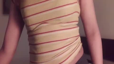 Snapshot of kisspriya chatting on 10.26.25 J online show from 10.26.25