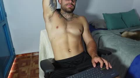 Snapshot of kite__ chatting on 02.04.25 kite__ online show from 02.04.25