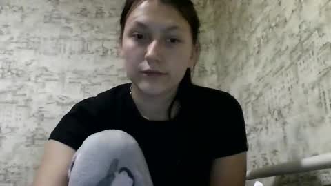 Snapshot of kiti_kitiss chatting on 01.16.25 kiti_kitiss online show from 01.16.25