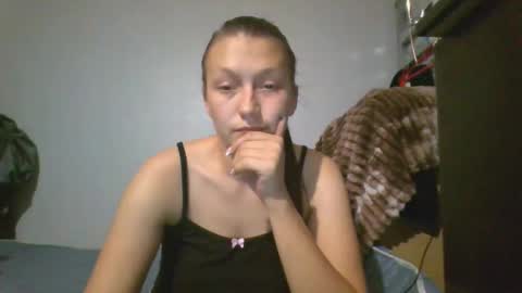 Snapshot of kiti_kitiss chatting on 10.11.25 kiti_kitiss online show from 10.11.25