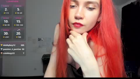 Snapshot of kitsunemoon chatting on 01.13.25 Kitsune online show from 01.13.25