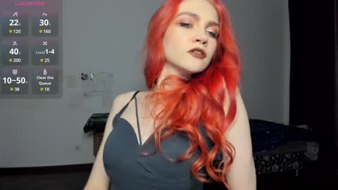 Snapshot of kitsunemoon chatting on 01.17.25 Kitsune online show from 01.17.25