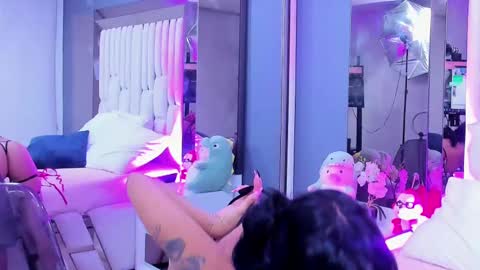 Snapshot of kitty_eliffe chatting on 02.25.25 kitty online show from 02.25.25