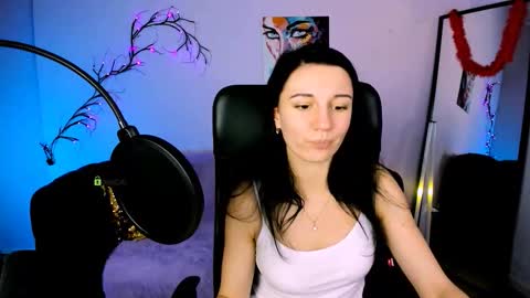 Snapshot of kitty_layy chatting on 11.14.25 kitty online show from 11.14.25