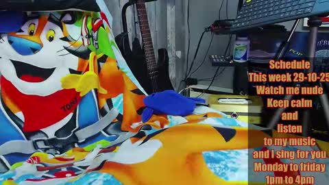 Snapshot of kiveuxmakeu chatting on 10.02.25 kiveuxmakeu online show from 10.02.25