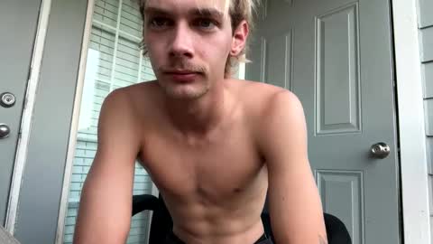 Snapshot of kkyle57 chatting on 10.09.25 kkyle57 online show from 10.09.25