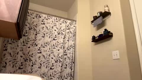 Snapshot of kkyle57 chatting on 10.30.25 kkyle57 online show from 10.30.25