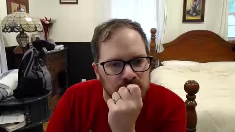 Snapshot of km0079 chatting on 10.11.25 Kris online show from 10.11.25