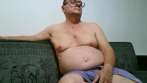 Snapshot of komputer123456789 chatting on 10.11.25 Bogdan online show from 10.11.25