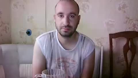 Snapshot of kostua31 chatting on 10.05.25 kvg-1994 online show from 10.05.25